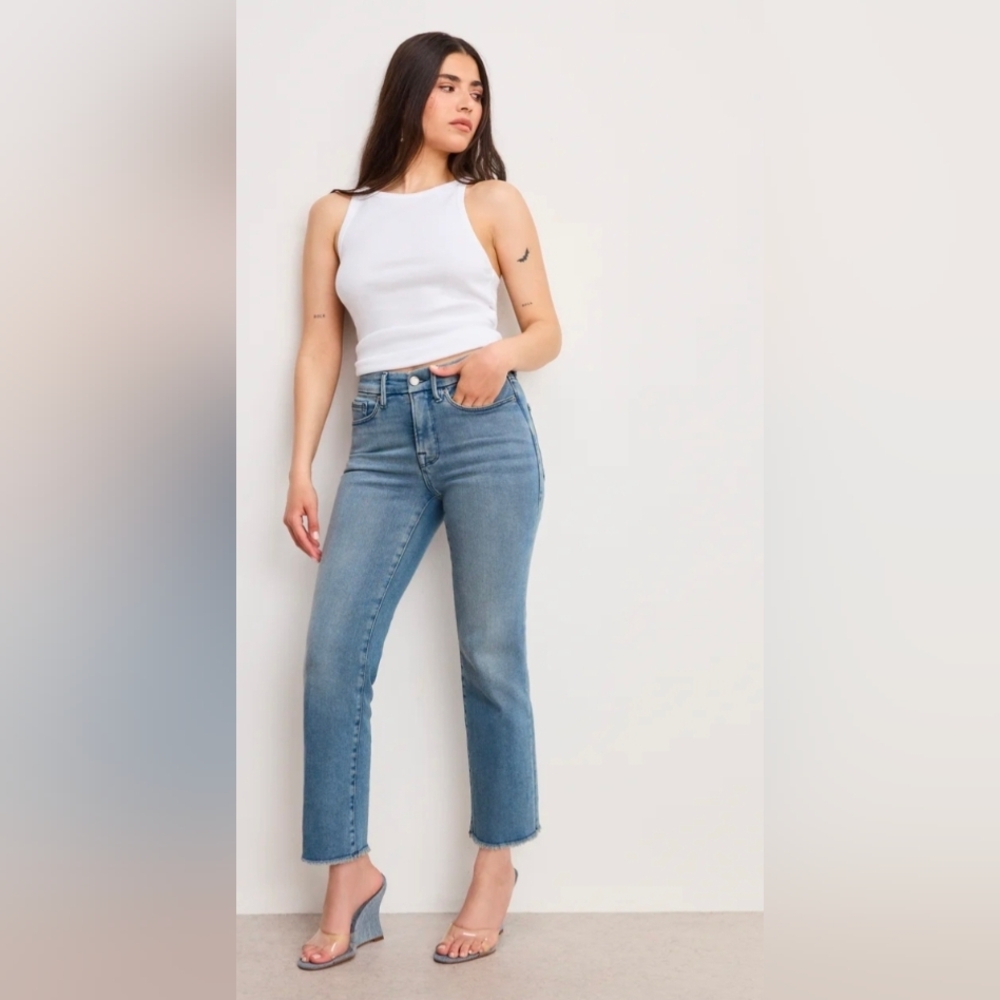 NWT's GOOD AMERICAN GOOD STRAIGHT JEANS
